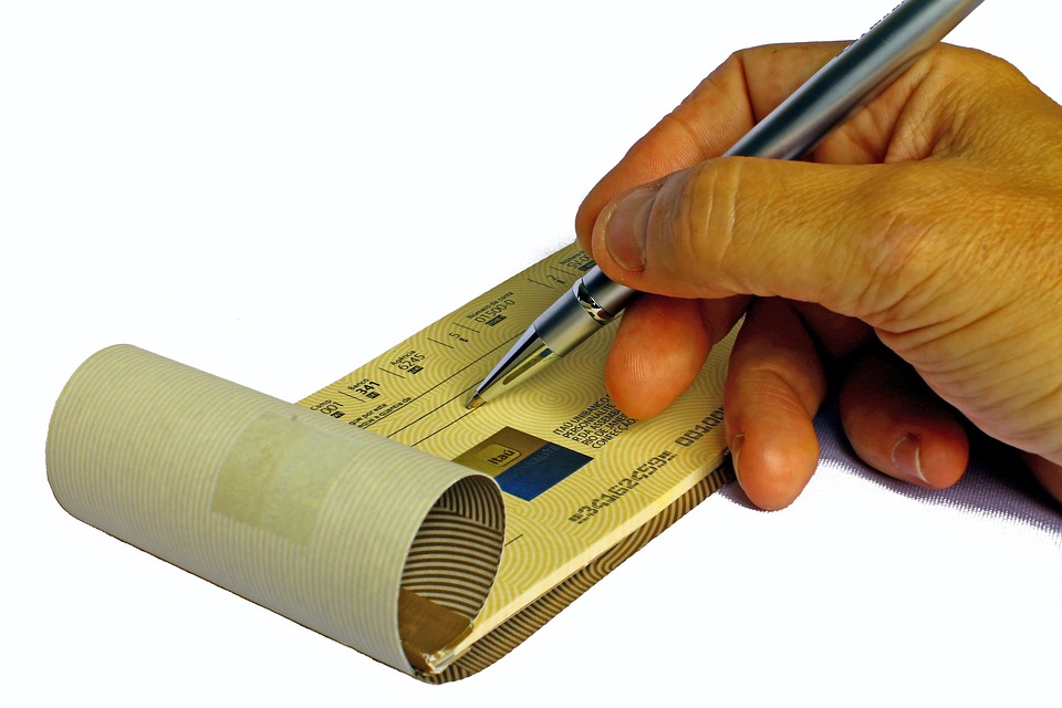 how to check live train running status