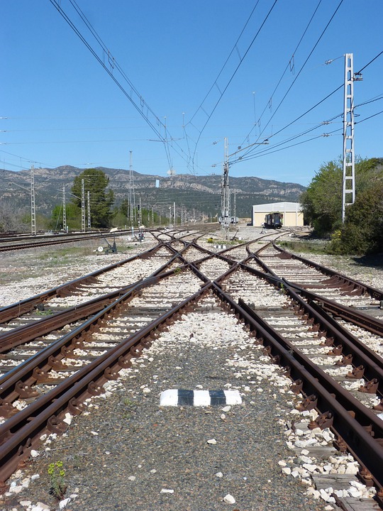 delhi to patna fastest train route