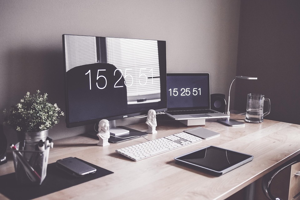 Rollable Display Laptops